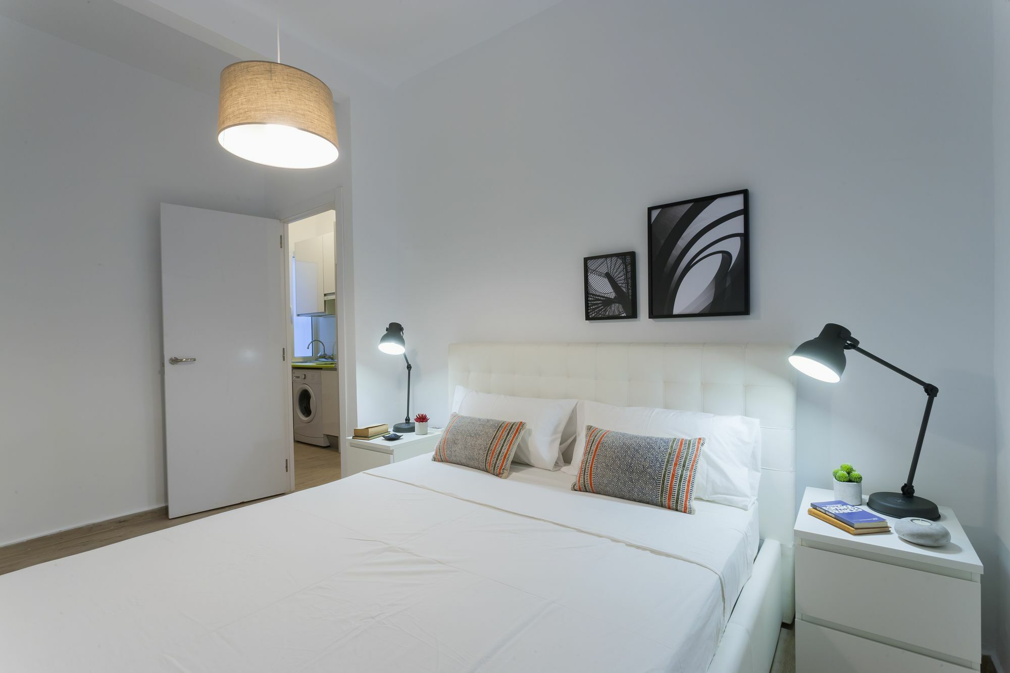 Dobo Rooms Ronda De Segovia Madrid Luaran gambar