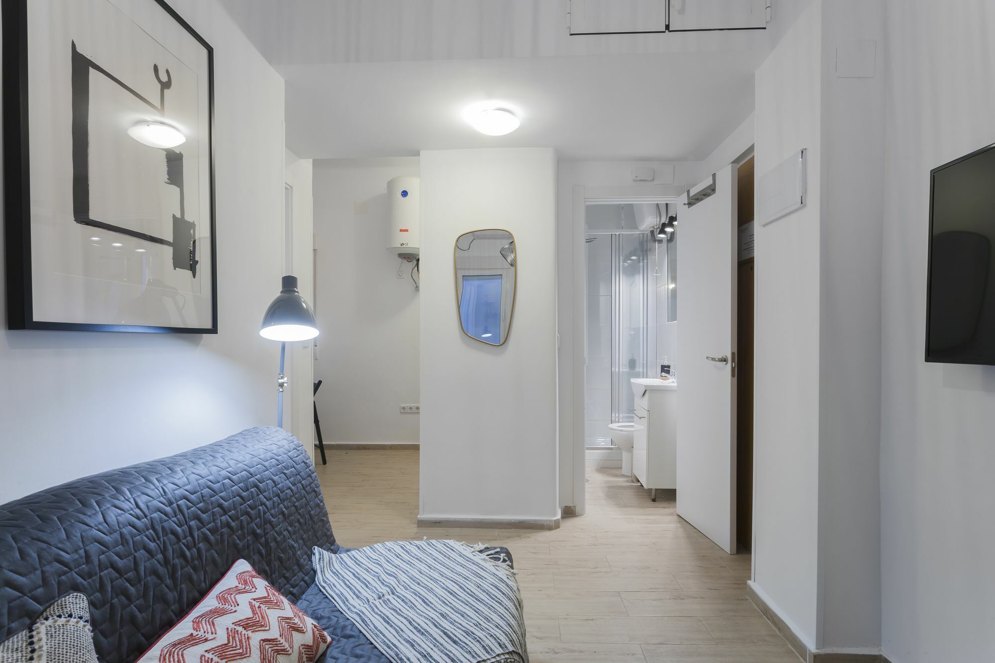 Dobo Rooms Ronda De Segovia Madrid Luaran gambar