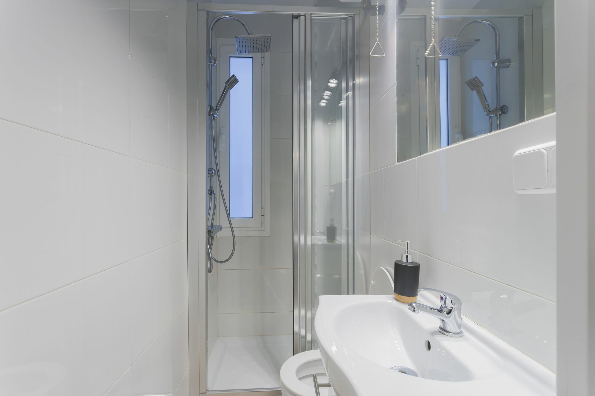 Dobo Rooms Ronda De Segovia Madrid Luaran gambar