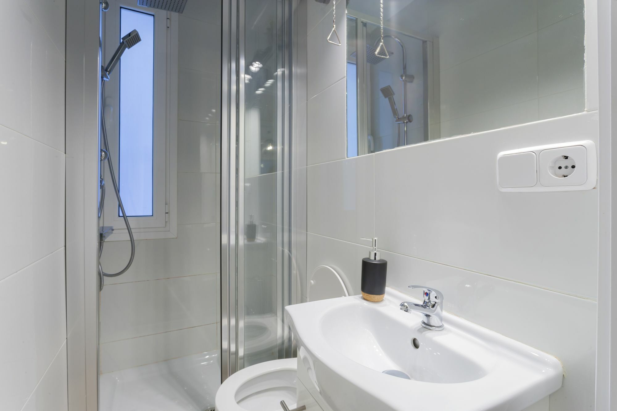 Dobo Rooms Ronda De Segovia Madrid Luaran gambar